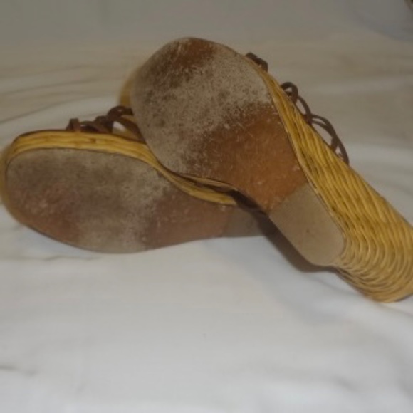 Michael Kors Santorini Knotted Slide - Picture 8 of 9